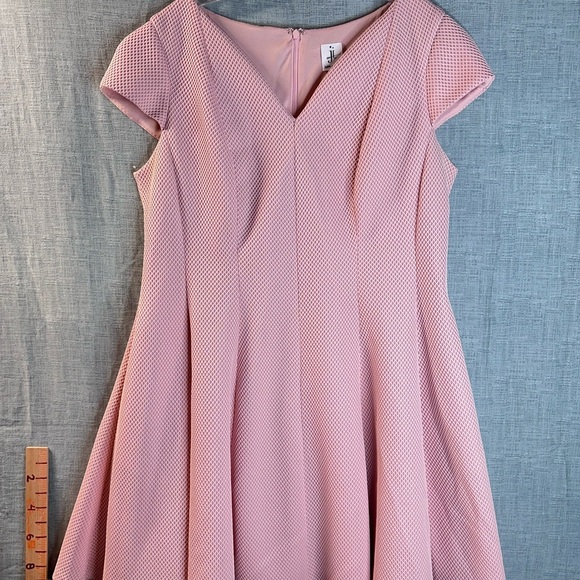 julia jordan Dresses & Skirts - Julia Jordan 16W Pink Mesh Lattice Fit & Flare Dress V-Neck Cap Sleeve Lined